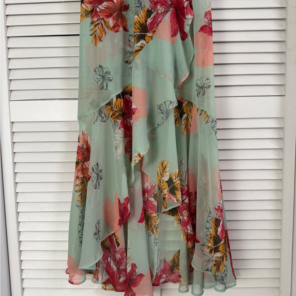 Express Floral Maxi Dress in Mint Green - Picture 5 of 7